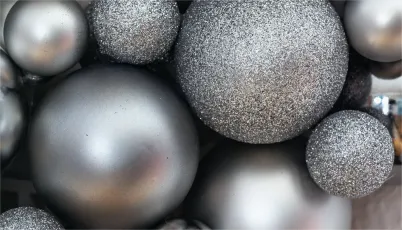 Spherical metal particles